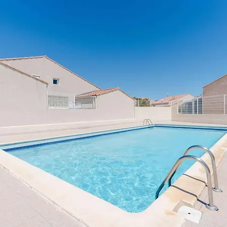 3 Pieces Avec Piscine, Terrasse Et Parking Privatif A Gruissan, Proche Plages Et Commerces - Fr-1-409-217 ヴィラ *
