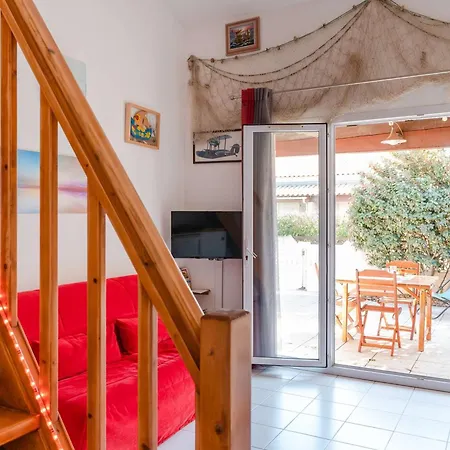 3 Pieces Avec Piscine, Terrasse Et Parking Privatif A Gruissan, Proche Plages Et Commerces - Fr-1-409-217 ヴィラ *