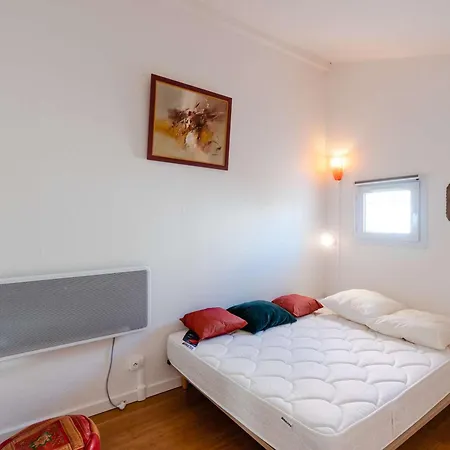 3 Pieces Avec Piscine, Terrasse Et Parking Privatif A Gruissan, Proche Plages Et Commerces - Fr-1-409-217 Gruissan