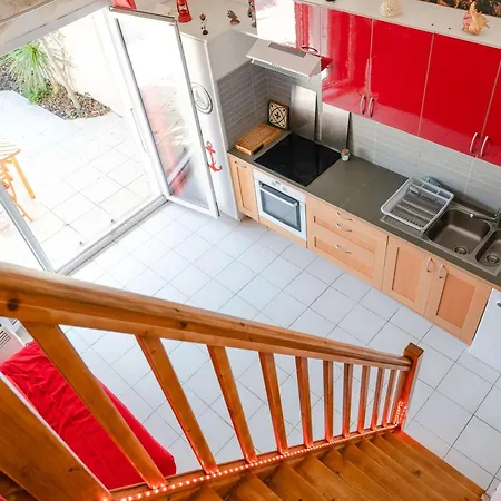 3 Pieces Avec Piscine, Terrasse Et Parking Privatif A Gruissan, Proche Plages Et Commerces - Fr-1-409-217 Villa *