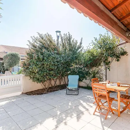 3 Pieces Avec Piscine, Terrasse Et Parking Privatif A Gruissan, Proche Plages Et Commerces - Fr-1-409-217 Villa
